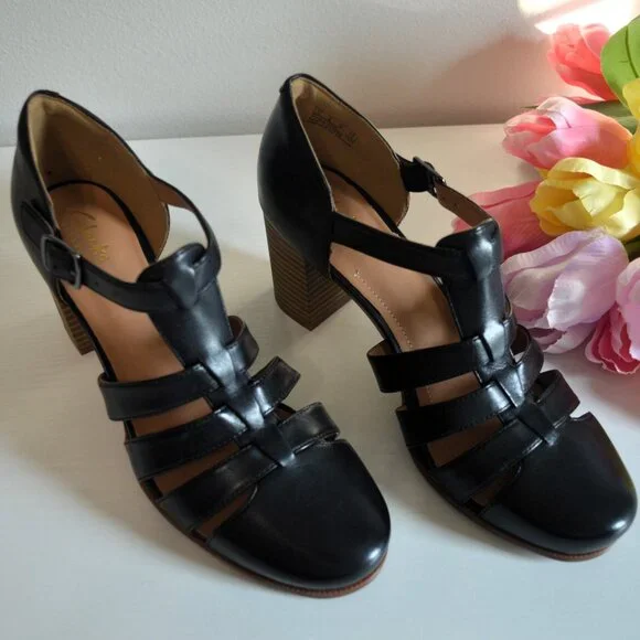 Clarks Artisan Ciera Gull Black Leather T-Strap Sandals - Picture 7 of 14